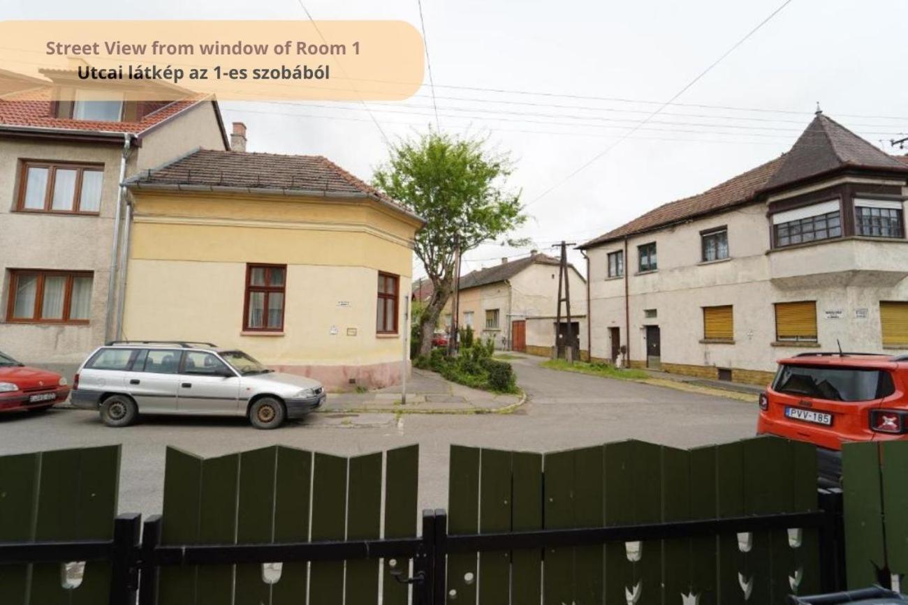 Tulip Home Guest House Vac Exterior photo